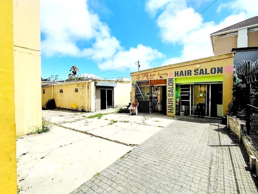 Commercial Property for Sale in Southernwood Eastern Cape